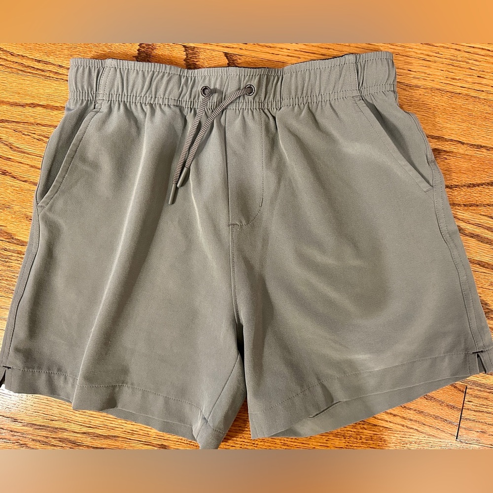 Boys vineyard vines performance pull on shorts